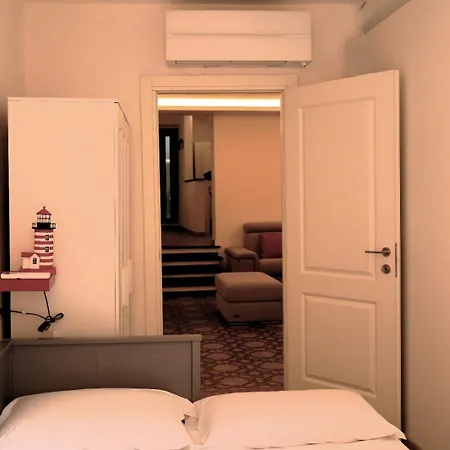 La Casa Di Giacomo * 韦内雷港